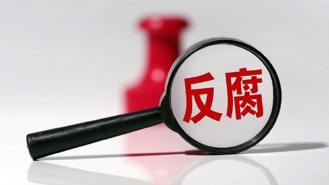 此外，华纳出品、艾丽西亚;维坎德主演的《古墓丽影：源起之战》续集，更换导演和编剧，《高楼大厦》的本;维特利退出，美剧《恶魔之地》运作人米夏;格林接替并将自编自导，影片原定今年3月19日上映，新档期还未宣布